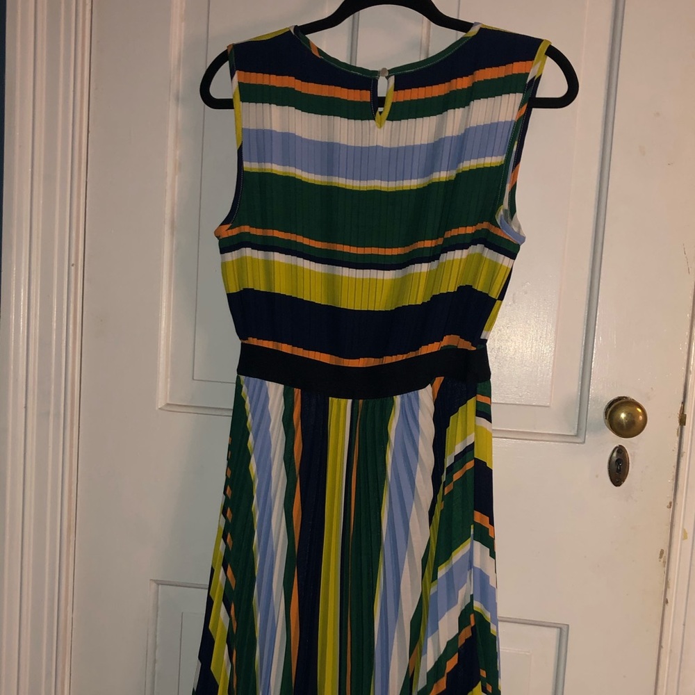 Gracia Multi-Colored Sleeveless Midi Dress